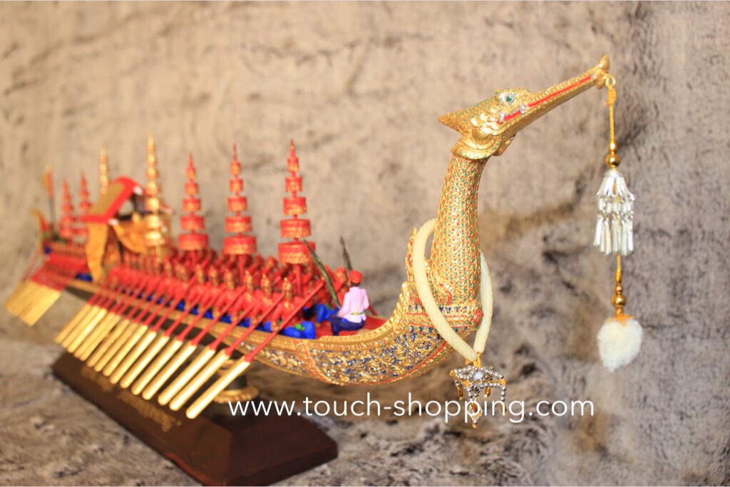 เรือสุพรรณหงส์จำลอง (Royal Barge Suphannahong) 4